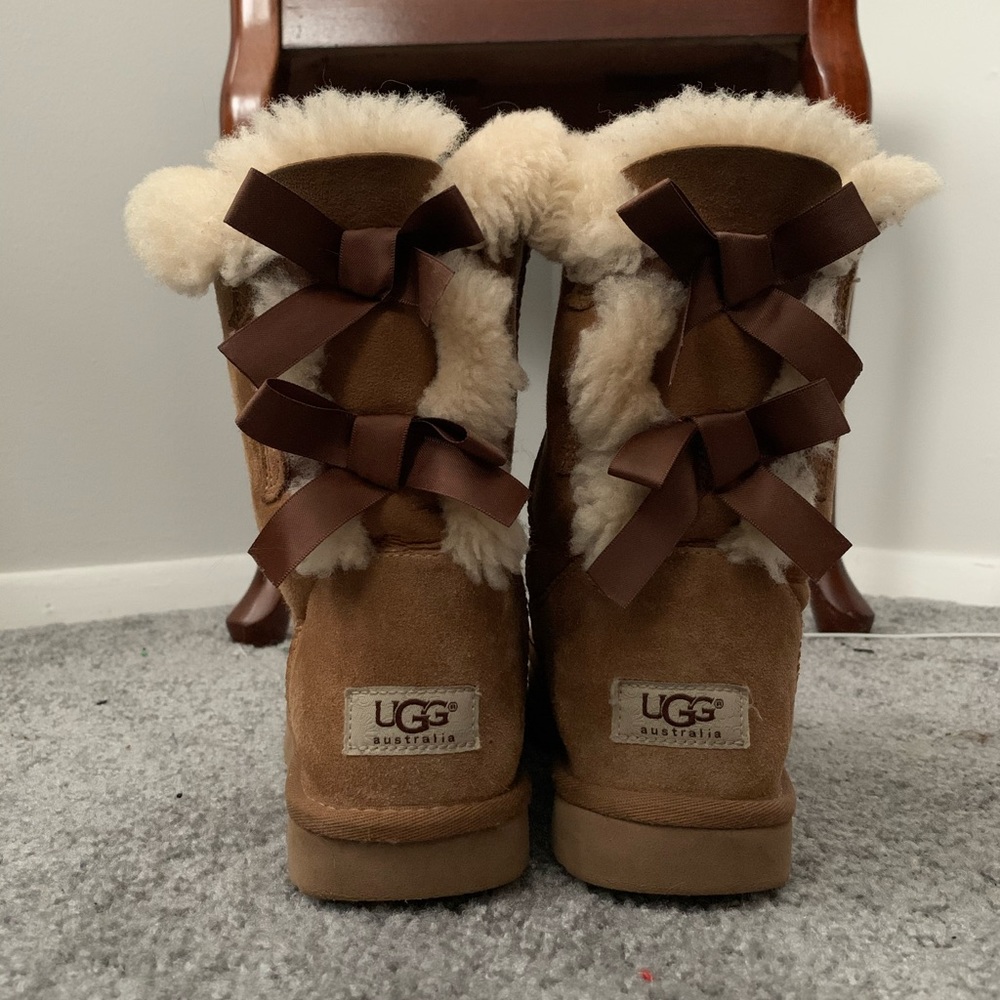 UGG BOOTS
